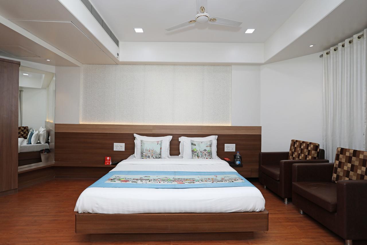 Oyo 10672 Hotel Riviera Nashik Ngoại thất bức ảnh