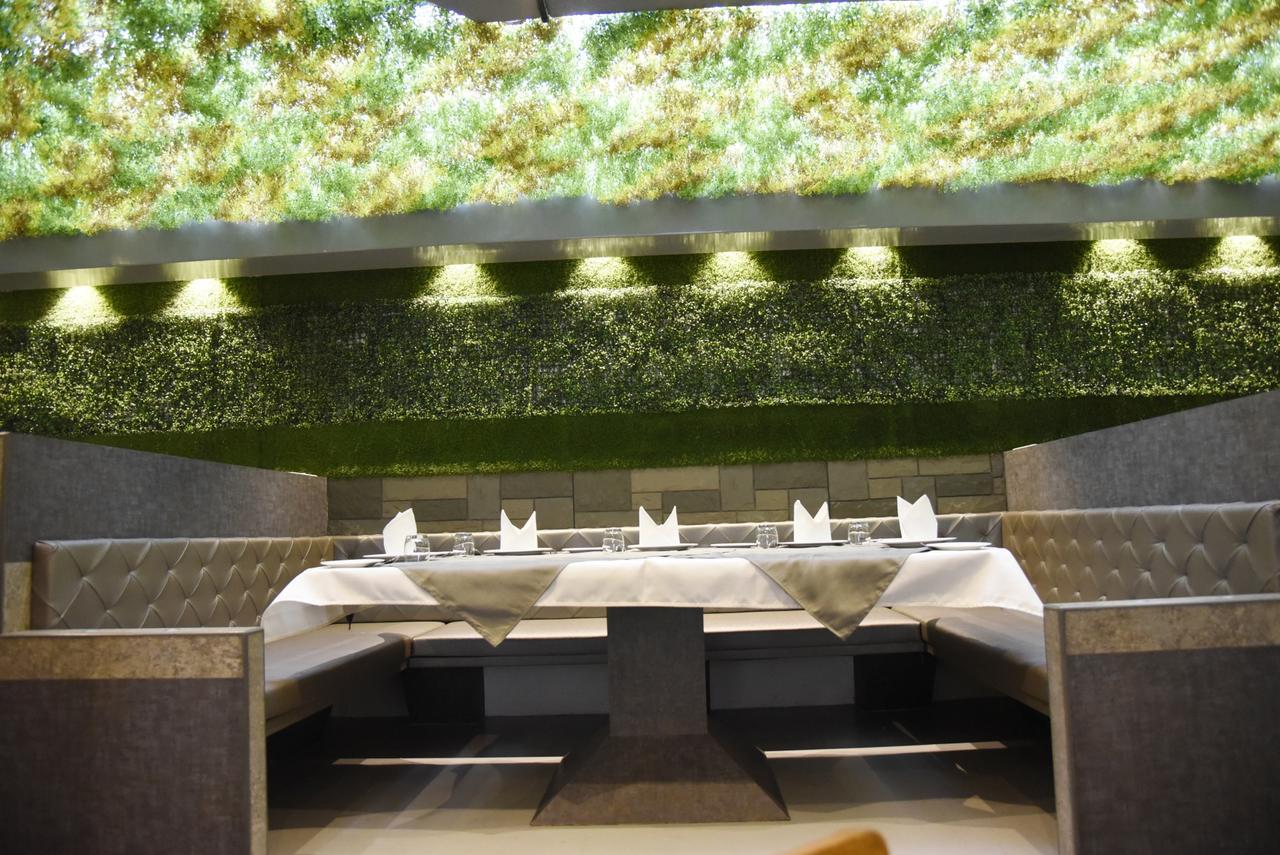 Oyo 10672 Hotel Riviera Nashik Ngoại thất bức ảnh