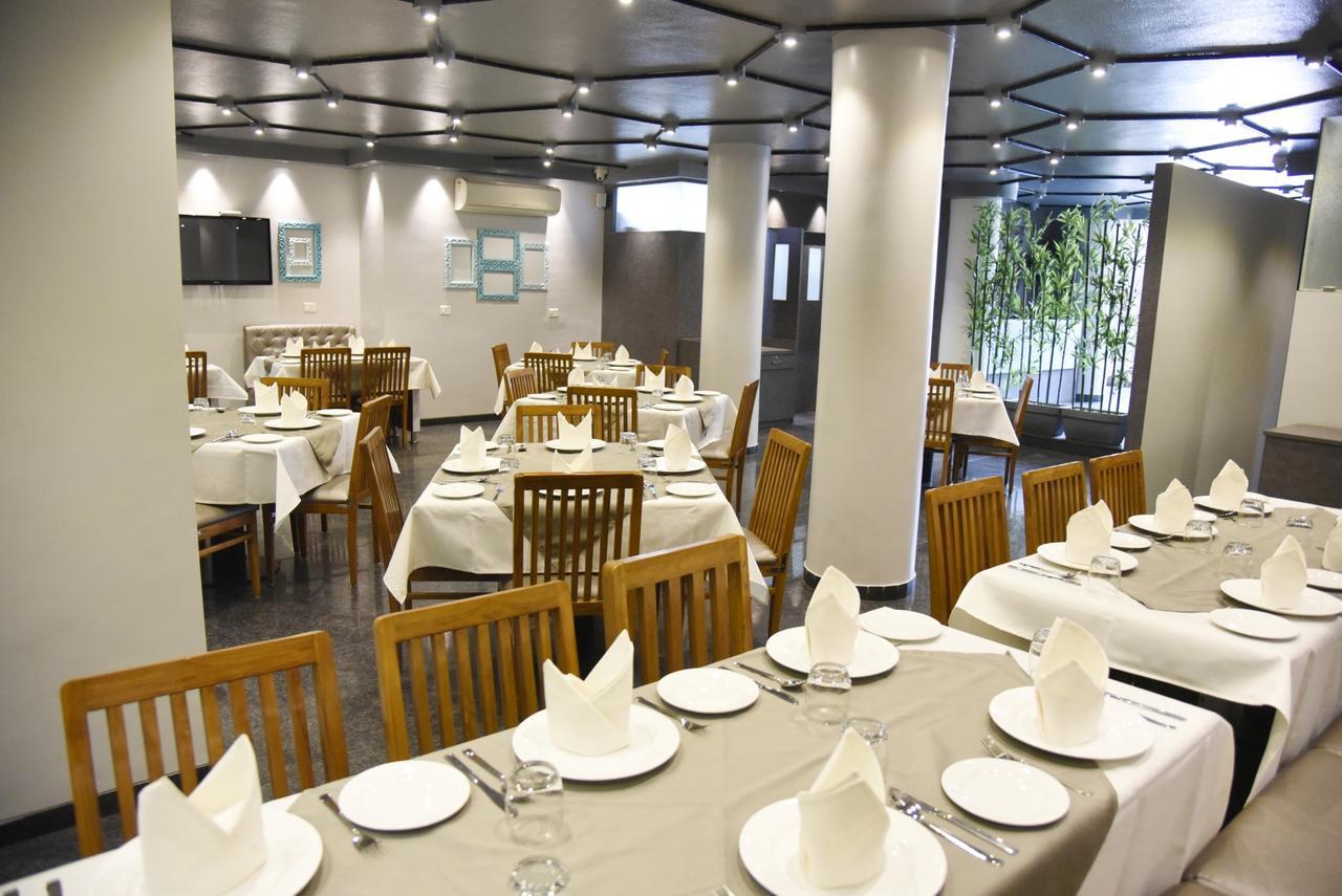 Oyo 10672 Hotel Riviera Nashik Ngoại thất bức ảnh