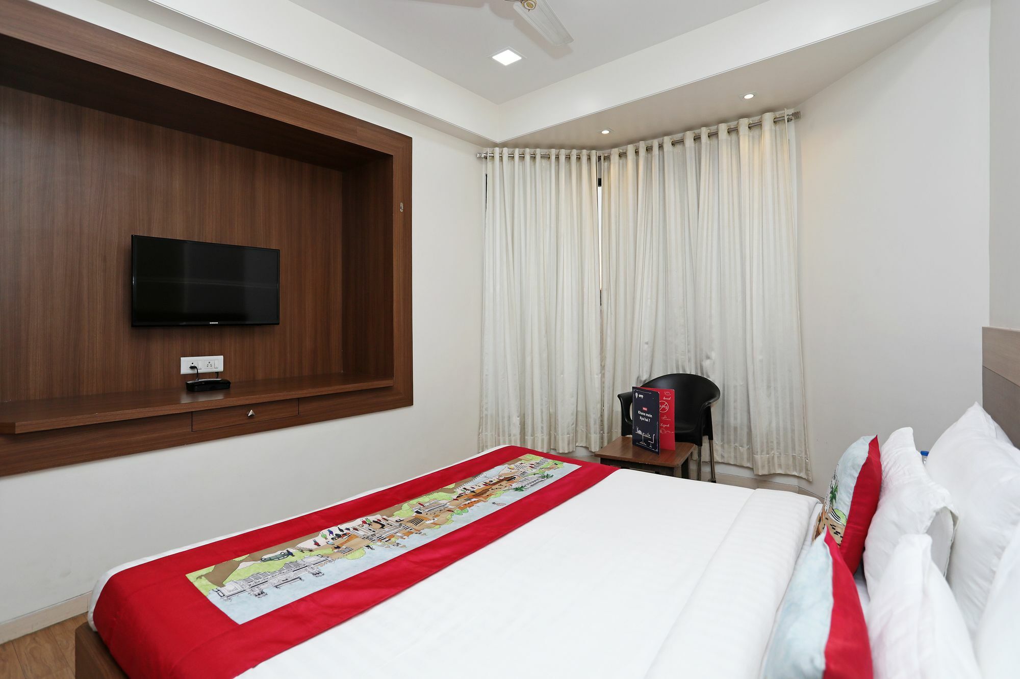 Oyo 10672 Hotel Riviera Nashik Ngoại thất bức ảnh